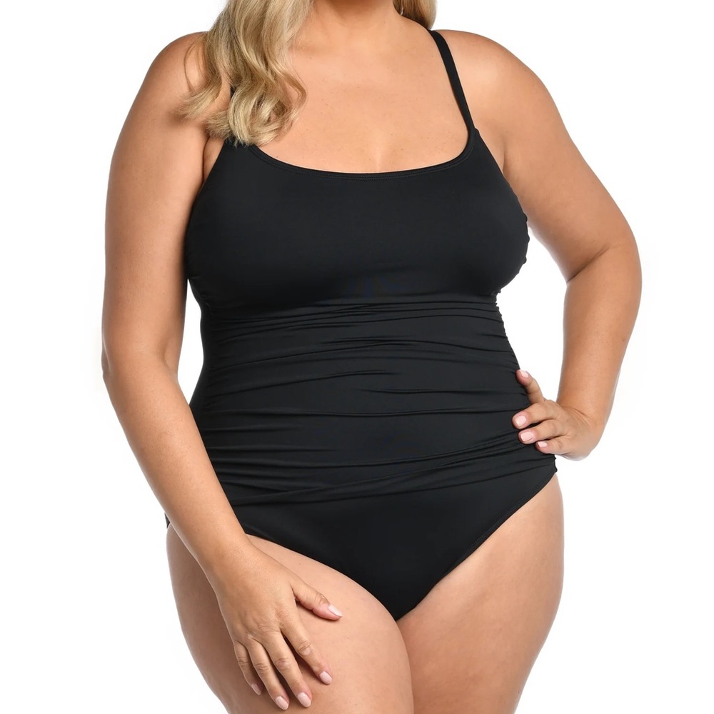 LA BLANCA Island Goddess One Piece‎ Swimsuit - Black